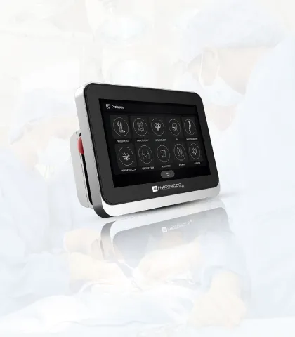 Photoniccs dual-wavelength laser console with touchscreen interface